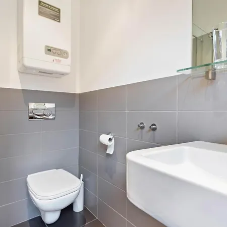 Rodrigo Lakeside Apartman Cadenabbia